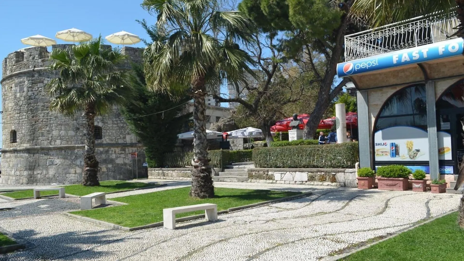Contemporary Holiday Apartment In Durr S Durrës